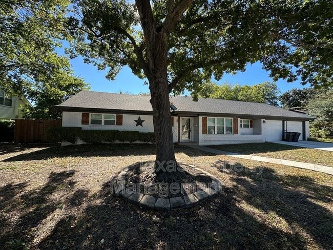 Photo - 3613 Wedghill Way House