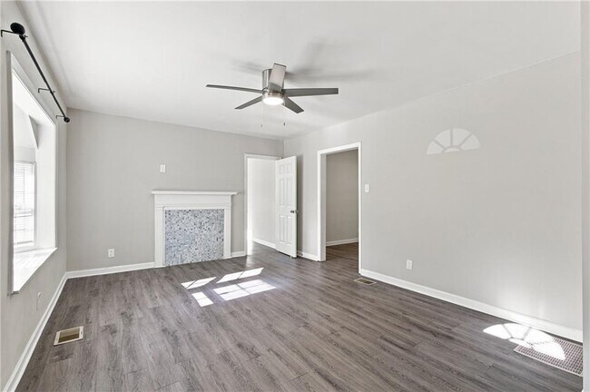 Foto del edificio - 1357 Lorenzo Dr SW