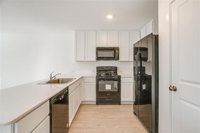 Foto del edificio - 12144 Thoroughbred Dr
