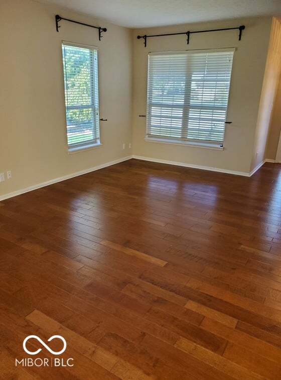 Foto del edificio - 10116 Hawks Lake Dr