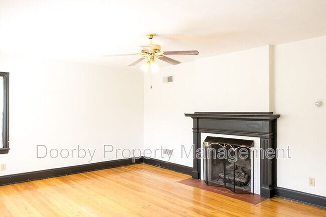 Foto del edificio - 219 Sequoia Dr