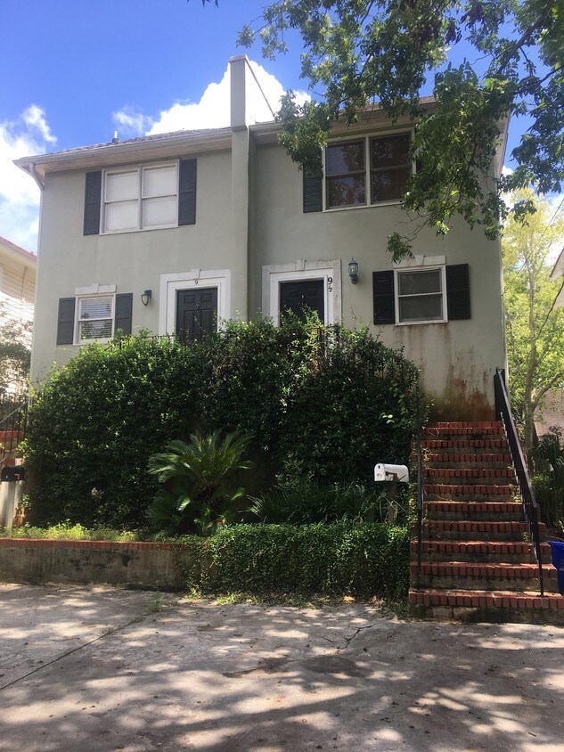 9 Halsey St, Charleston, SC 29401 Townhome Rentals in Charleston SC