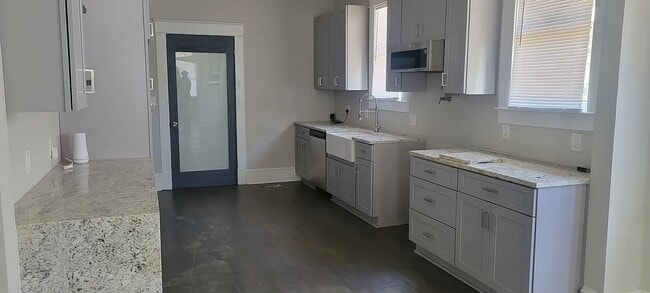 Building Photo - 3281 Sable Trl