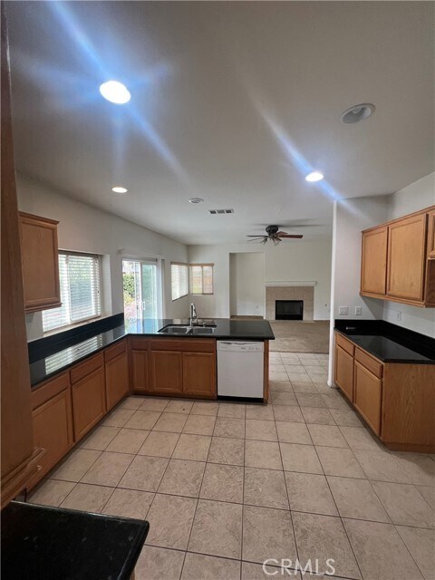 Building Photo - 4560 Butterfield Way
