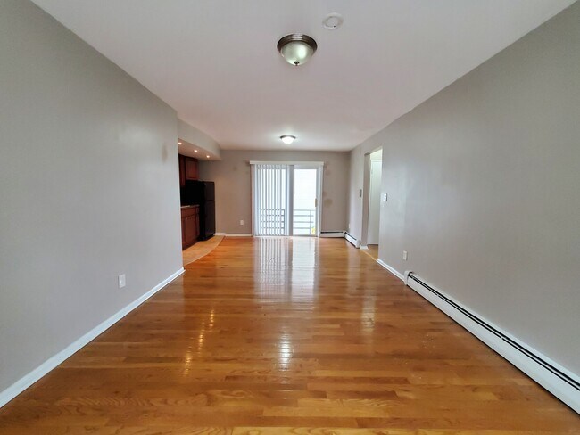 Unit 6 - 184 Fairview Ave