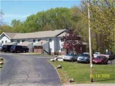 Foto principal - 967 Mineral Springs Dr