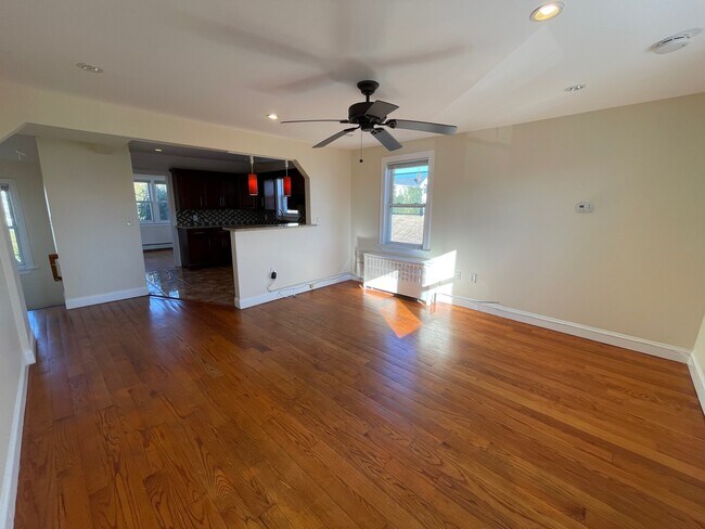 Living Room - 262 Ivy St