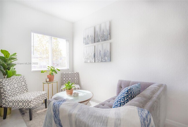 Foto del edificio - 5440 SW 13th St
