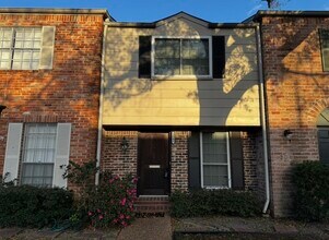 Building Photo - 2041 Winrock Blvd