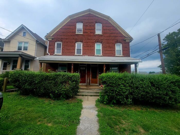 Primary Photo - Two Story Home - 3 Bedrooms and 1.5 Bathro...