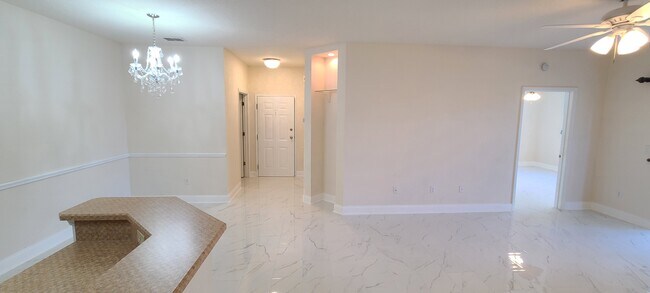 Building Photo - 830 Airport Rd
