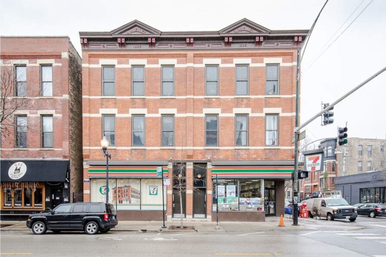 Foto principal - 957 W Armitage Ave