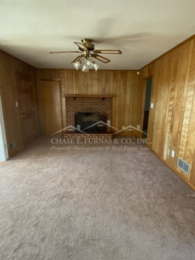 Building Photo - 379 Hobbysville Rd