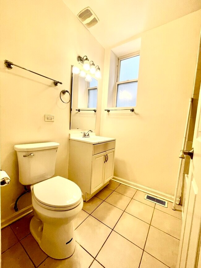 Building Photo - 6351 S Campbell Ave