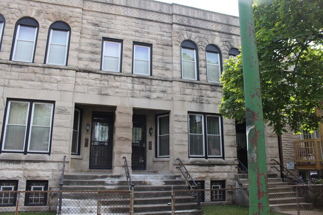 Building Photo - 2333 S Lawndale Ave