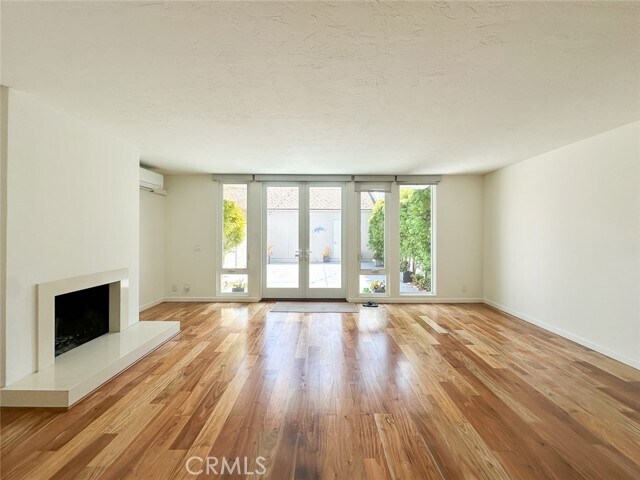 Building Photo - 16492 Harbour Ln