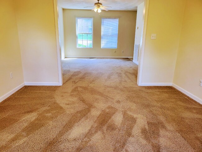 Foto del edificio - 770 Rep Rd