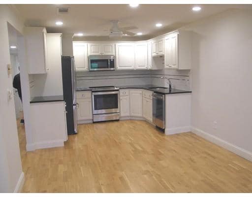 Primary Photo - 84 Walpole St