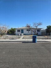 Building Photo - 622 W McWilliams Ave