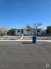 Building Photo - 622 W McWilliams Ave