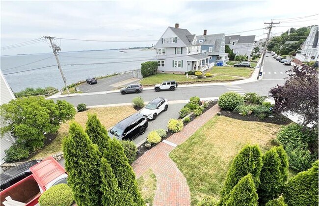 Foto del edificio - 143 Grovers Ave