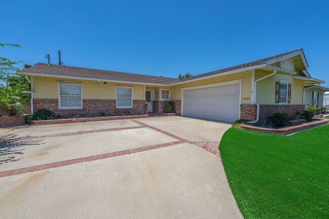 Fountain Valley Charm Meets Modern Living! - Fountain Valley Charm Meets Modern Living! House