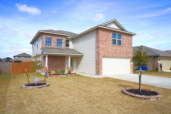 Foto del edificio - Like New Home in Red River Ranch (Cibolo) - Realtor Commission: $500