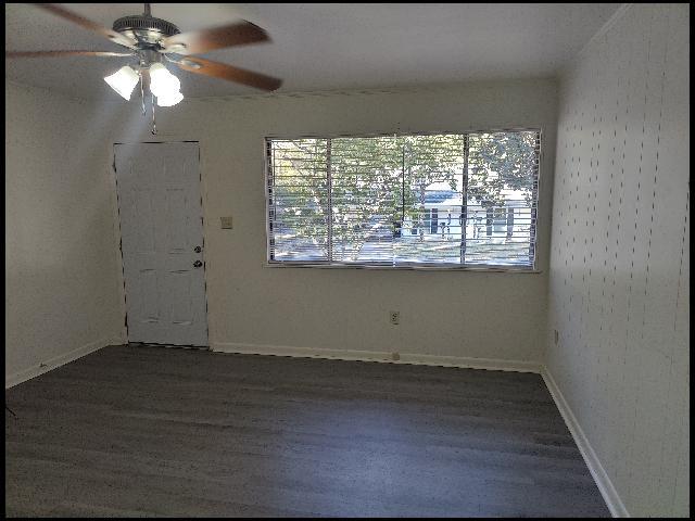 Building Photo - 204 Dobbs St