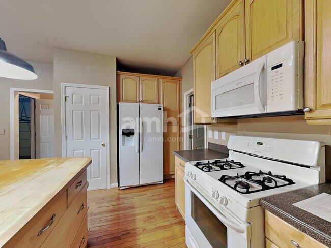 Foto del edificio - 433 Holland Springs Dr