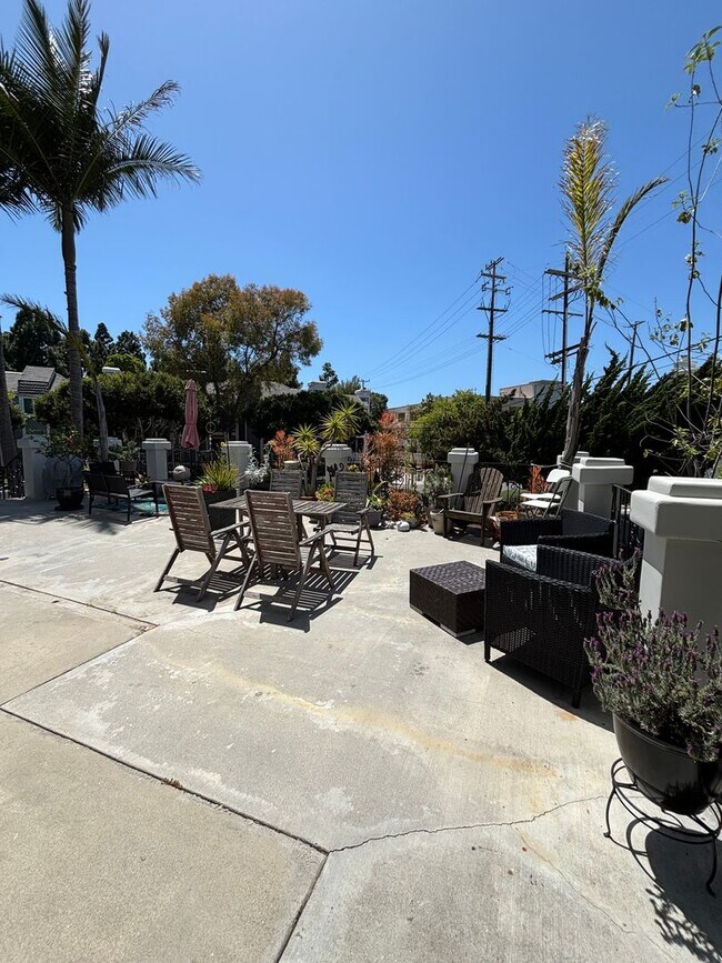 Foto del edificio - 1 Bed Apartment in Prime Playa Del Rey -  ...