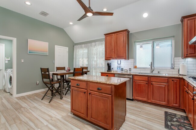 Building Photo - 8248 Mura Dr