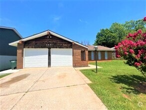 Building Photo - 1037 SW 103rd St