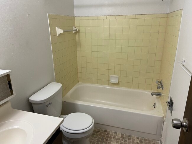 Building Photo - 5519 Coddington Ln