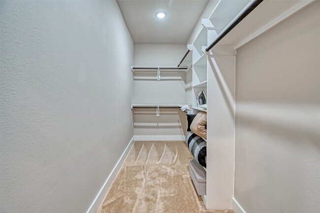 Building Photo - 882 Fortune St