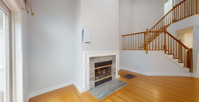 Foto del edificio - 8 Knollwood Ct