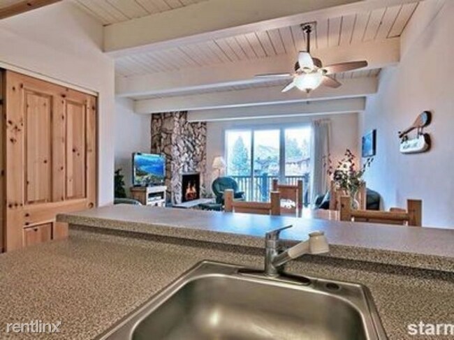 Foto del edificio - 3 br, 2.5 bath Townhome - 2081 Venice Driv...