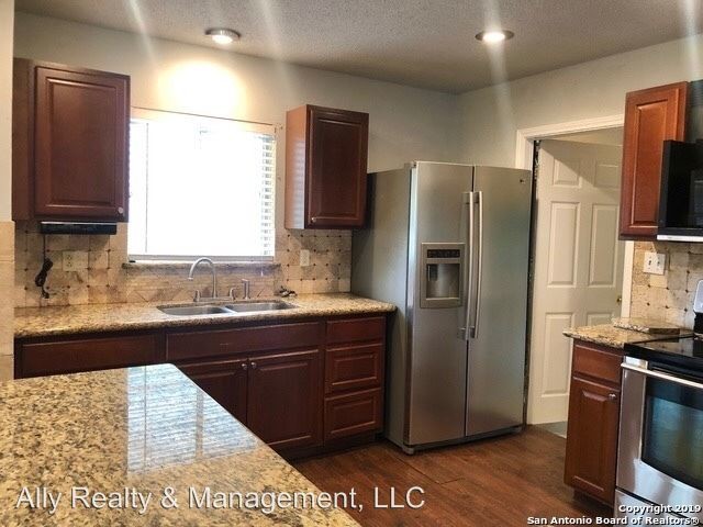 Building Photo - 3 br, 2 bath House - 10907 Meadowhome St