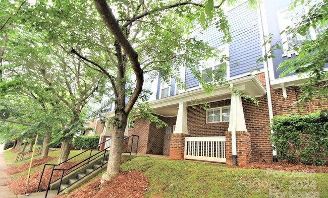 Foto del edificio - 1529 Walnut View Dr