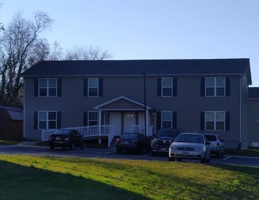 Building Photo - 174 Walnut St