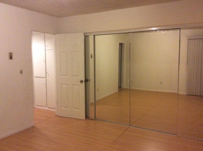 Foto del edificio - 12600 Fonthill Ave