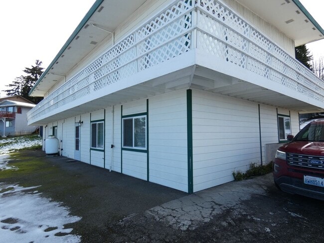 Foto del edificio - **Spacious Duplex** Lower Level