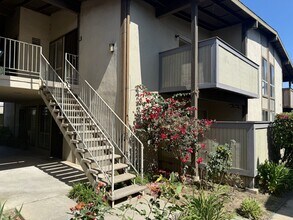 Building Photo - 820 Coriander Dr