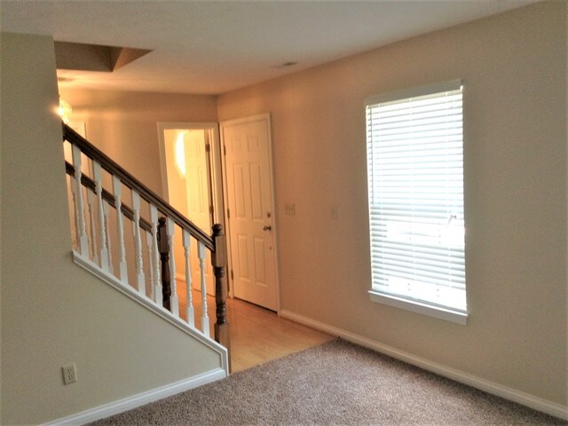 Foto del edificio - 8428 Stratford Ct