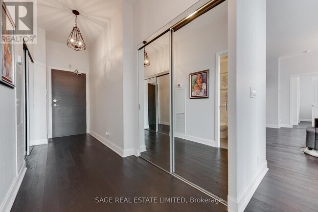 Photo du bâtiment - 33 Shore Breeze Dr