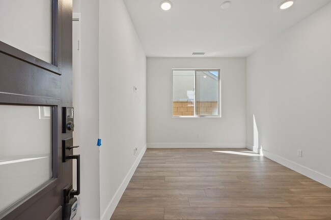 Foto del edificio - Single Story 1 Bedroom & 1 Car Garage
