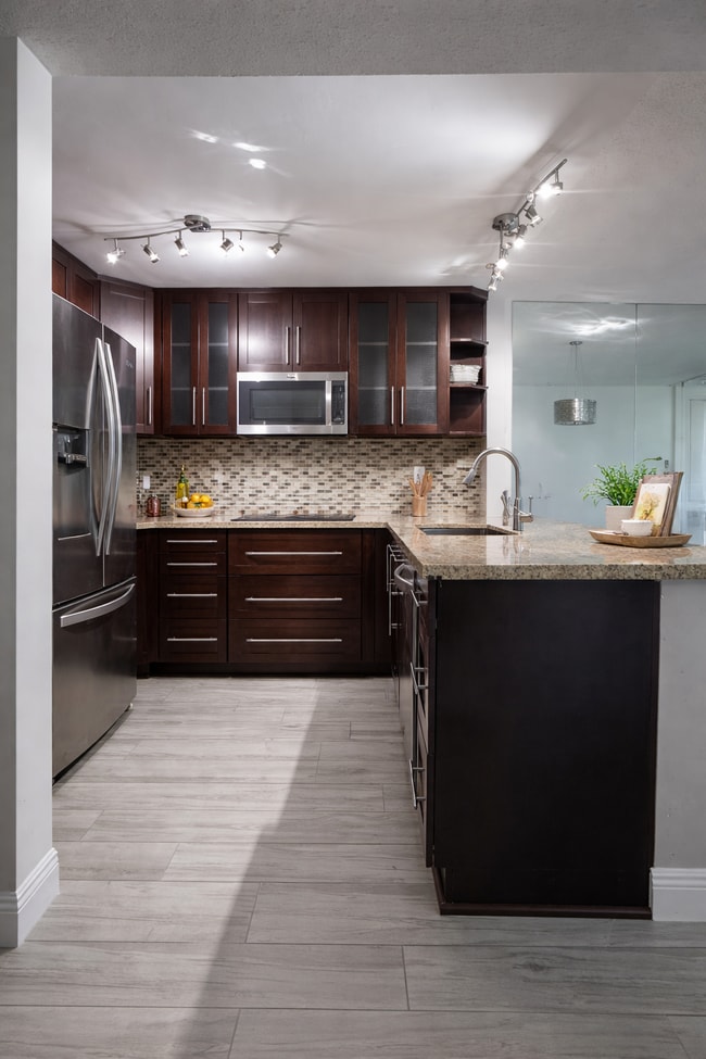 Building Photo - 2311 S Cypress Bend Dr