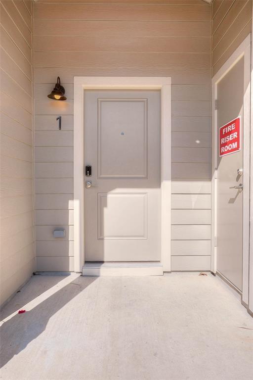 Building Photo - 1419 Avenue N