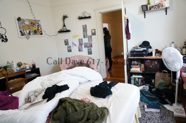Foto del edificio - AVAILABLE SEPTEMBER 1 FOR 2350