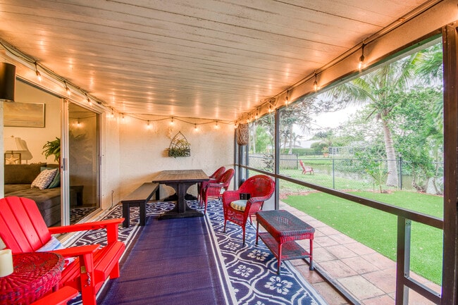 Foto del edificio - 178 Pinewood Ct