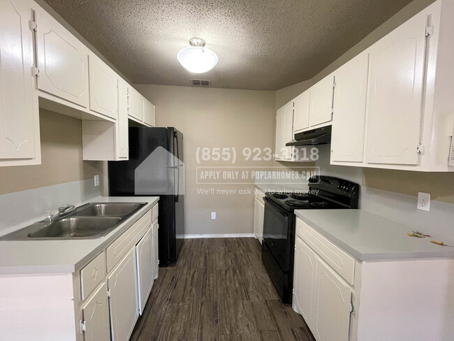 Foto del edificio - 2310 N Sugar Rd